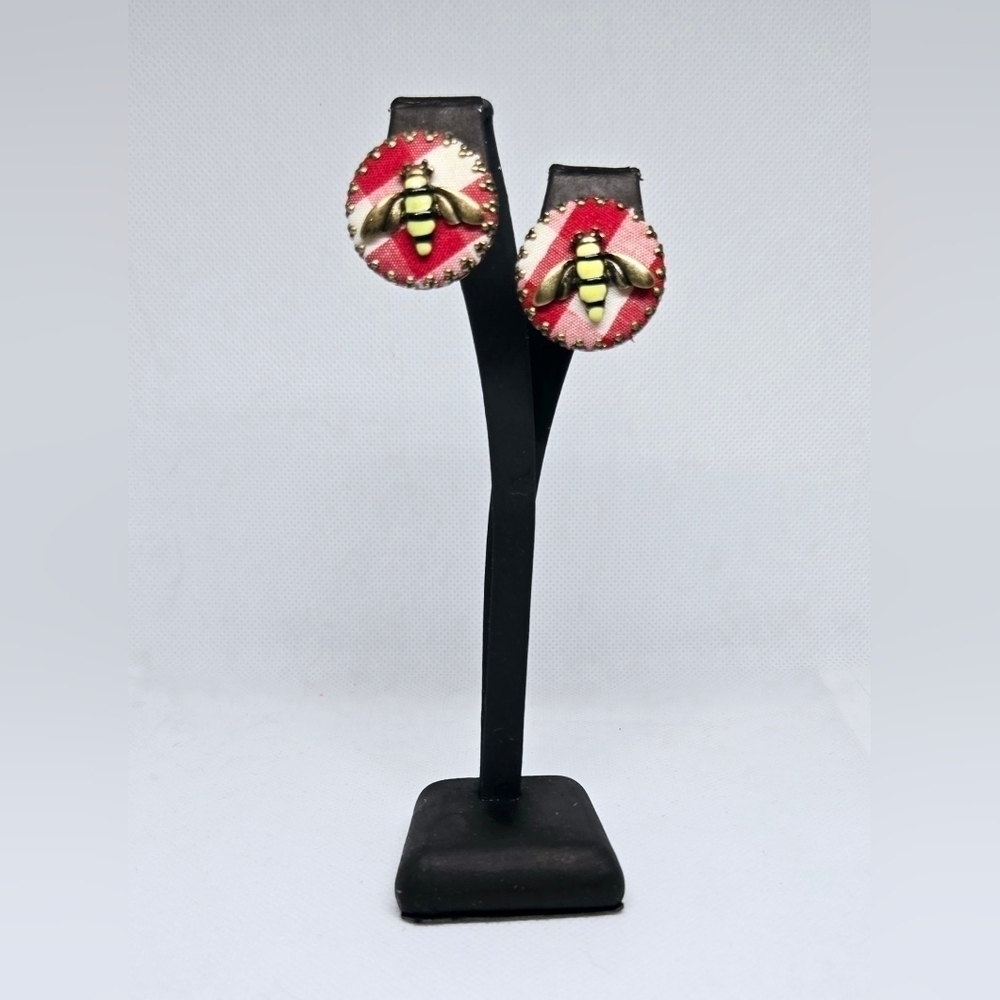 Bee Design Earrings with Red and White Checkered Accents